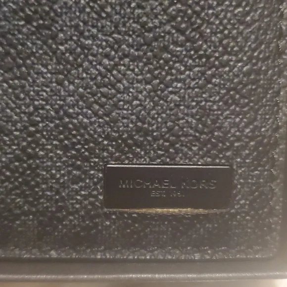 -mensMichael kors Reid tech card case browngorgeous other on here black new